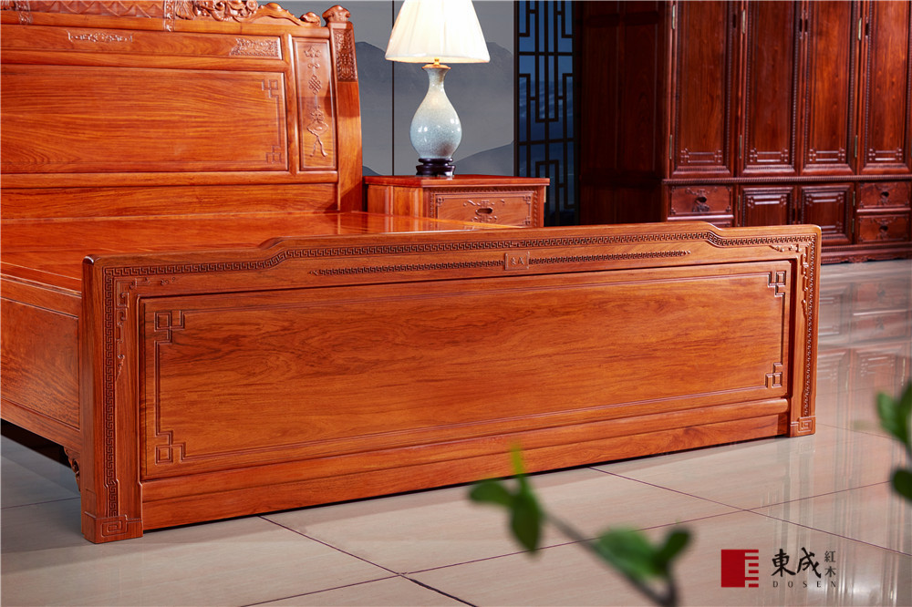 東成紅木